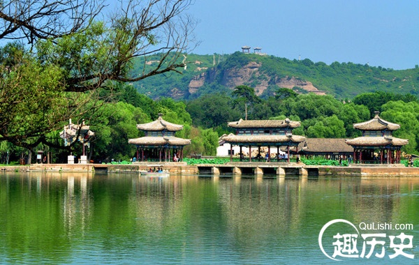 苏州最大的园林,与留园,北京颐和园,承德避暑山庄并称为中国四大名园.